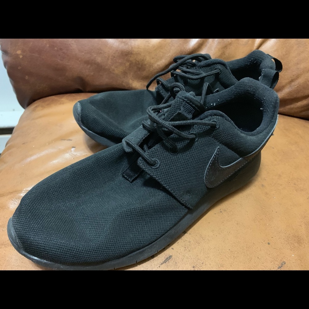All black nike Rosie run!